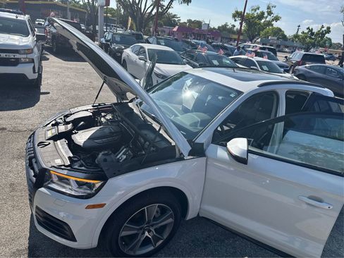 Used 2019 Audi Q5 2.0T Premium Plus w/ Premium Plus Package AWD/4WD image 12
