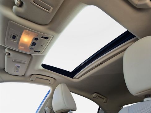 Used 2016 Lexus IS 300 AWD image 30