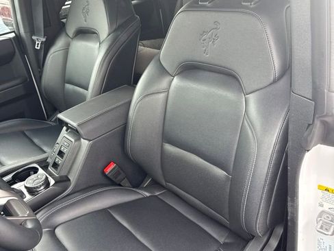 Used 2025 Ford Bronco Badlands AWD/4WD image 17