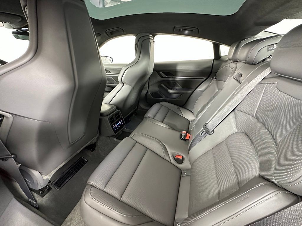 Certified 2022 Porsche Taycan Turbo S AWD/4WD image 39