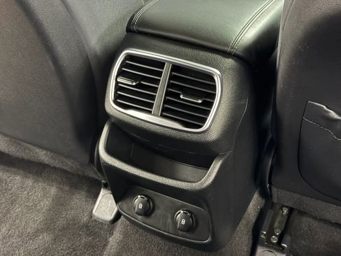 Used 2019 Hyundai Santa Fe SE AWD/4WD image 11