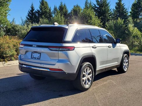 Used 2022 Jeep Grand Cherokee Limited AWD/4WD image 4