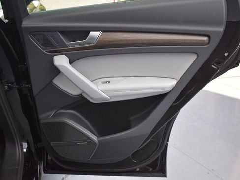 Certified 2024 Audi Q5 2.0T Premium Plus w/ Premium Plus Package image 18