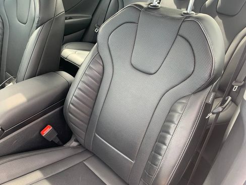 Certified 2025 Hyundai Elantra Limited FWD image 12
