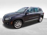 Used 2016 Volkswagen Tiguan SE image 2