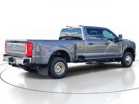 Used 2025 Ford F350 XLT image 4