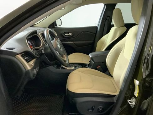 Used 2016 Jeep Cherokee 75th Anniversary FWD image 13