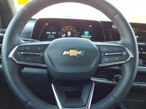 Used 2025 Chevrolet Equinox LT image 19