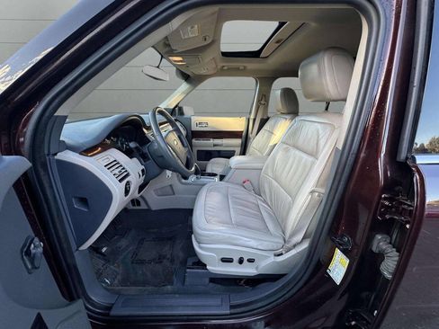 Used 2009 Ford Flex SEL image 23