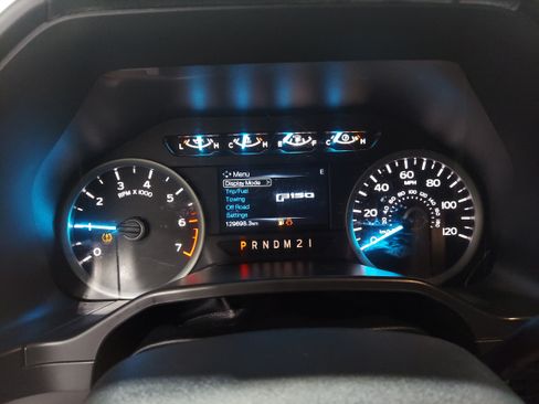 Used 2015 Ford F150 XLT w/ Equipment Group 301A Mid AWD/4WD image 7