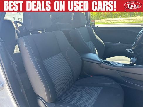 Used 2021 Dodge Challenger SXT RWD image 25