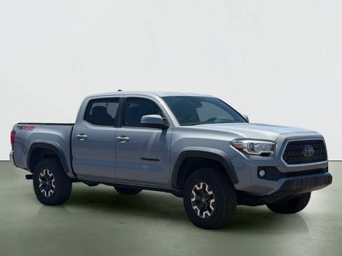 Used 2019 Toyota Tacoma TRD Off-Road AWD/4WD image 5