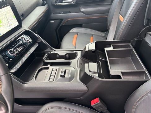 Used 2025 GMC Sierra 3500 AT4 w/ AT4 Premium Plus Package image 18