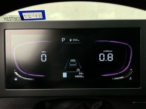 Used 2025 Kia Sportage LX image 35