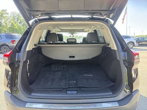 Used 2023 Nissan Rogue SV w/ SV Premium B Package FWD image 21