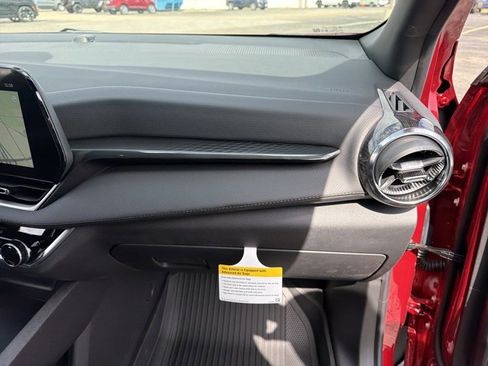 New 2026 Chevrolet Equinox LT image 32