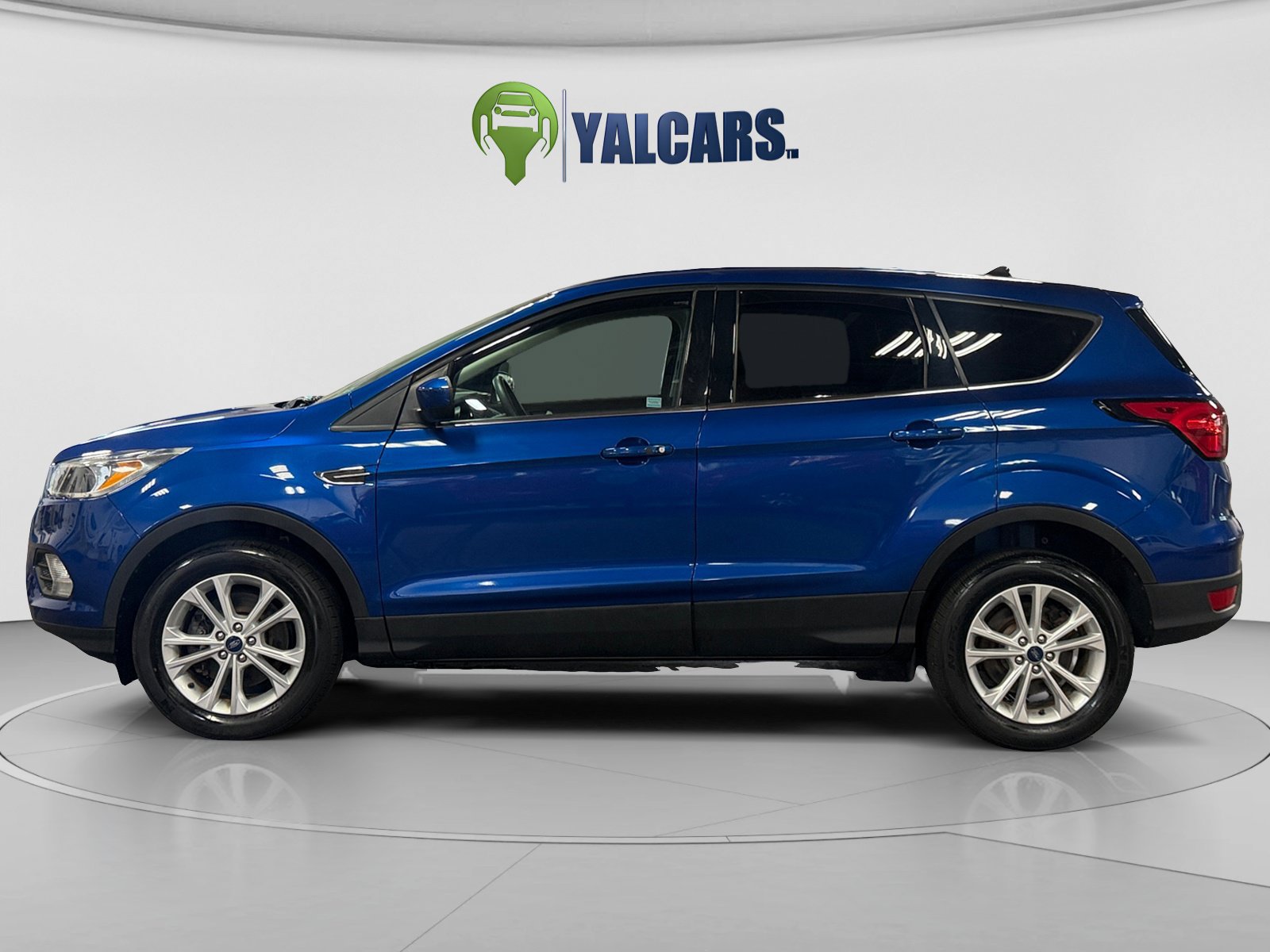 Used 2019 Ford Escape SE AWD/4WD image 2