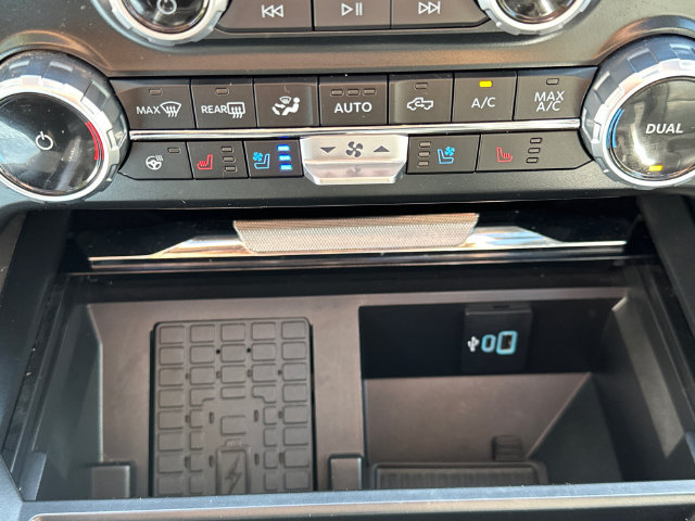 Used 2023 Ford F250 Lariat w/ Lariat Ultimate Package AWD/4WD image 32