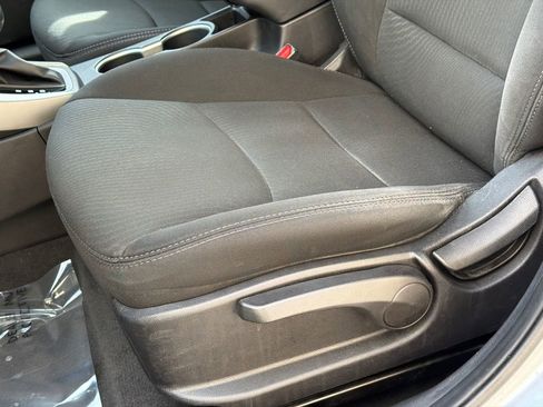 Used 2015 Hyundai Elantra SE w/ Option Group 03 image 12