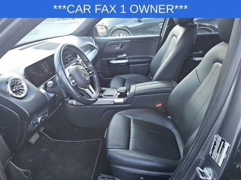 Used 2022 Mercedes-Benz GLB 250 4MATIC image 3