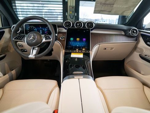 New 2026 Mercedes-Benz GLC 300 4MATIC image 11