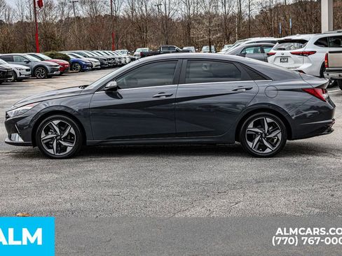 Used 2023 Hyundai Elantra Limited image 9