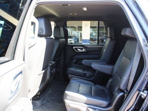 Used 2022 Chevrolet Tahoe LT w/ Luxury Package AWD/4WD image 14