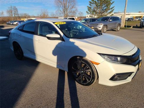 Used 2019 Honda Civic Sport image 4