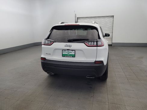 Used 2019 Jeep Cherokee Latitude Plus w/ Comfort/Convenience Group image 7