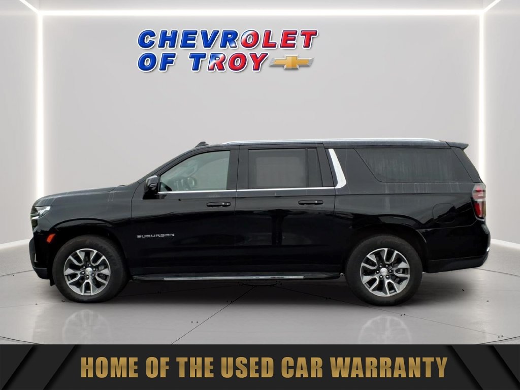 Used 2023 Chevrolet Suburban LT w/ LT Signature Plus Package AWD/4WD image 5