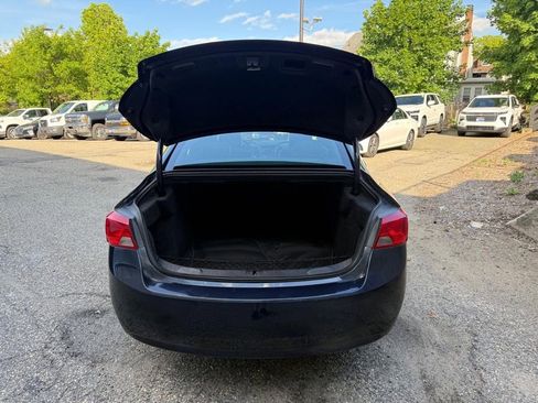 Used 2015 Chevrolet Impala LT FWD image 5