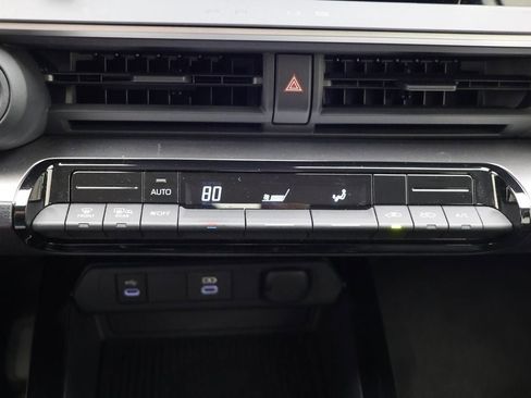 Used 2024 Toyota Prius LE image 23