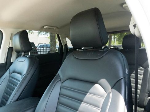 Used 2023 Ford Edge SEL AWD/4WD image 18