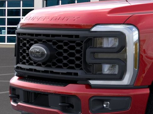 New 2025 Ford F250 Lariat w/ Lariat Ultimate Package image 39
