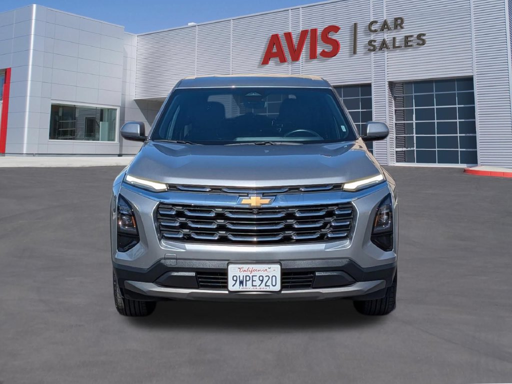 Used 2026 Chevrolet Equinox LT AWD/4WD image 2