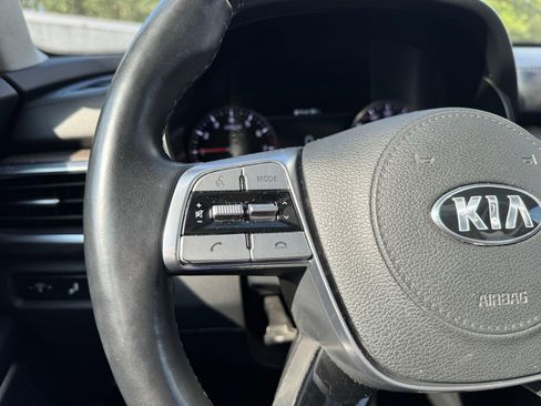 Used 2020 Kia Telluride SX w/ SX Prestige Package image 17