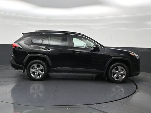 Used 2025 Toyota RAV4 XLE w/ Convenience Package FWD image 7
