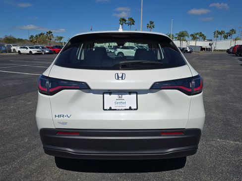 Certified 2024 Honda HR-V LX image 5