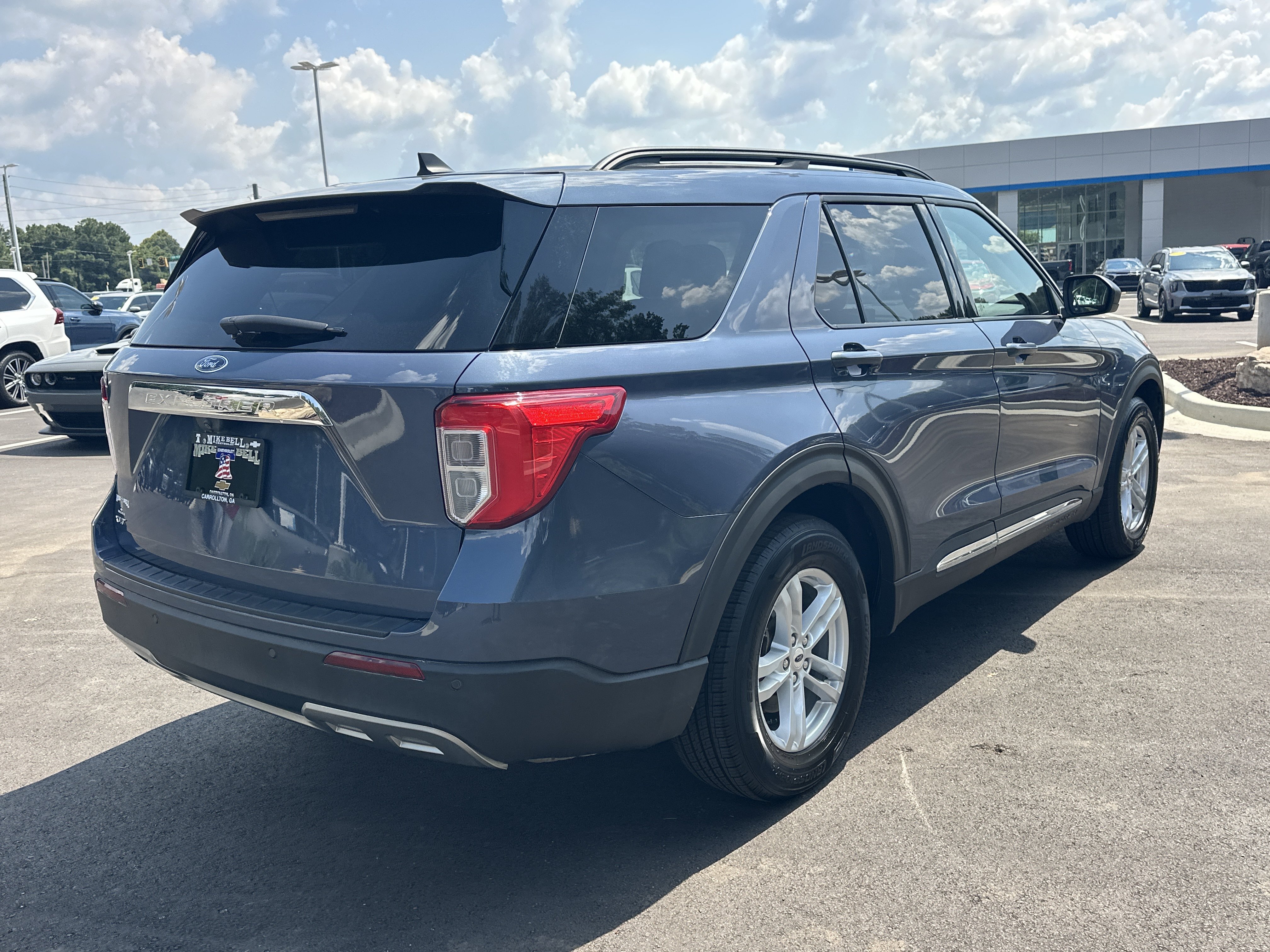 Used 2021 Ford Explorer XLT w/ Equipment Group 202A RWD image 8