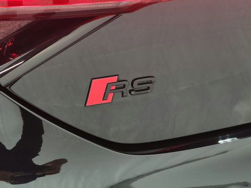 Used 2024 Audi RS e-tron GT w/ Carbon Performance Package image 22