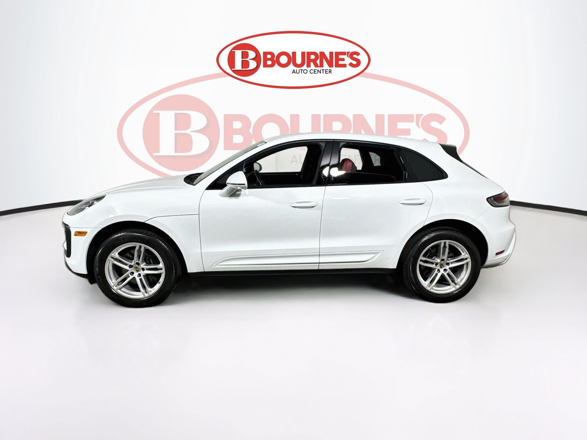 Used 2023 Porsche Macan AWD/4WD image 9
