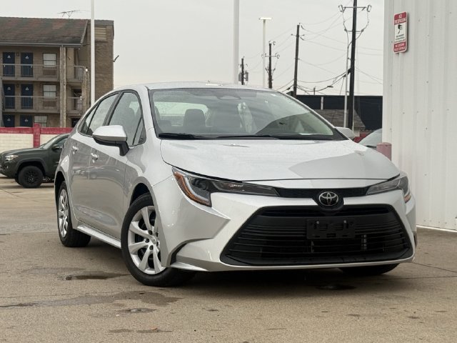 Used 2024 Toyota Corolla LE FWD image 3