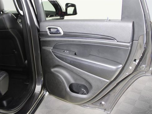 Used 2020 Jeep Grand Cherokee Limited image 34