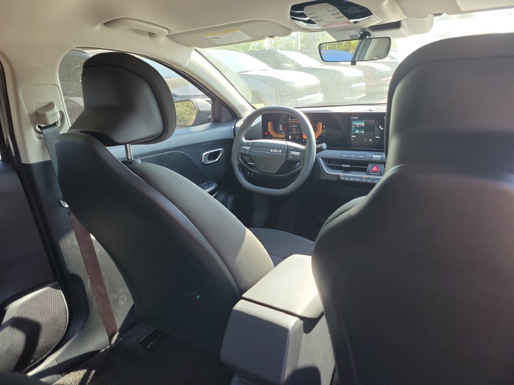 New 2026 Kia K4 FWD image 13