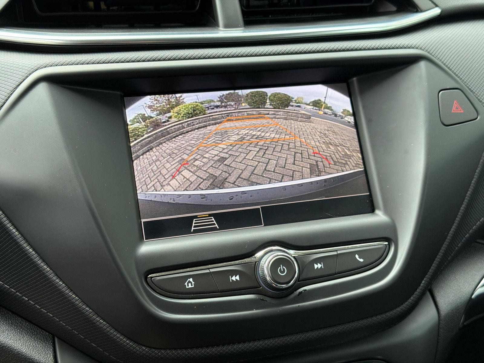Used 2023 Chevrolet TrailBlazer LT FWD image 25