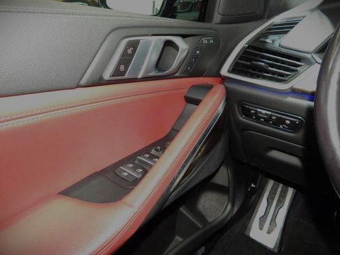 Used 2022 BMW X6 xDrive40i image 24