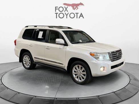 Used 2013 Toyota Land Cruiser image 8