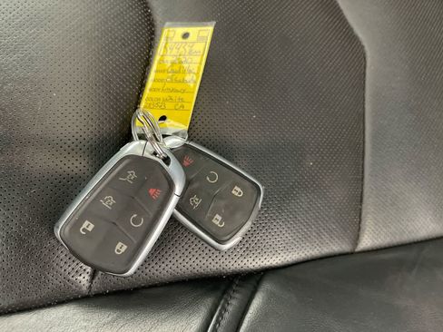 Used 2020 Cadillac Escalade Luxury image 28