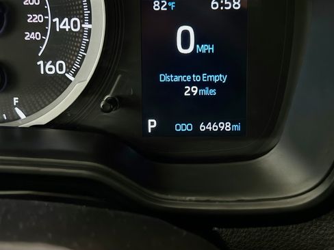 Used 2021 Toyota Corolla LE FWD image 8