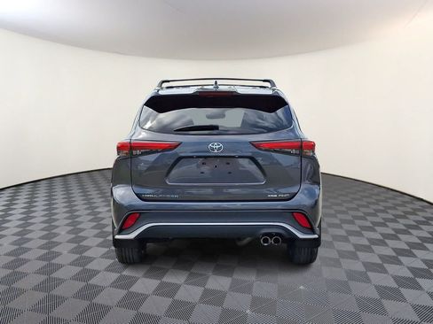 Used 2023 Toyota Highlander XSE AWD/4WD image 6